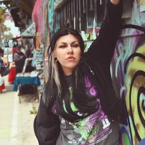 Meet your Posher, Claire